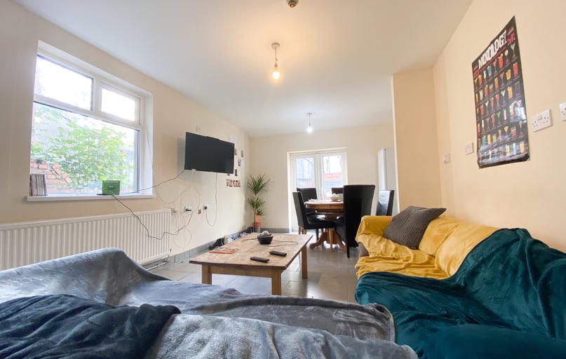 Cathays, Plasnewydd, Cardiff - Image 1