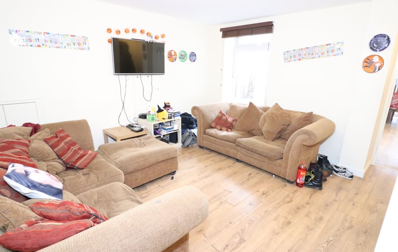 Cathays, Plasnewydd, Cardiff - Image 1