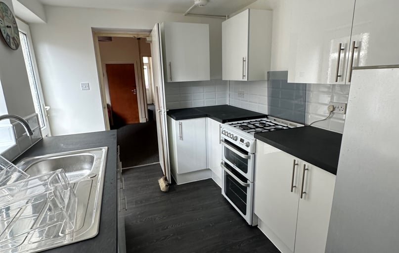 Roath, Plasnewydd, Cardiff - Image 1