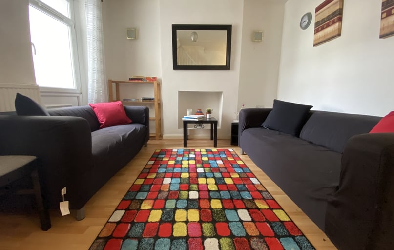 Cathays, Plasnewydd, Cardiff - Image 1