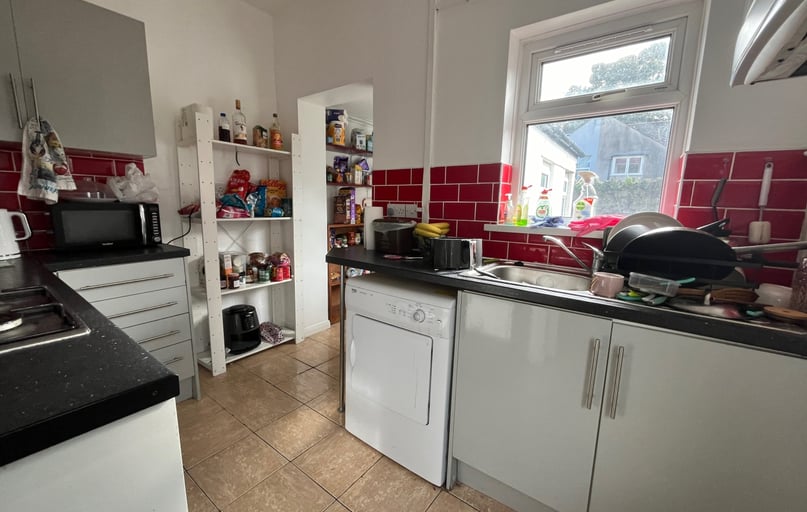Cathays, Cardiff - Image 1