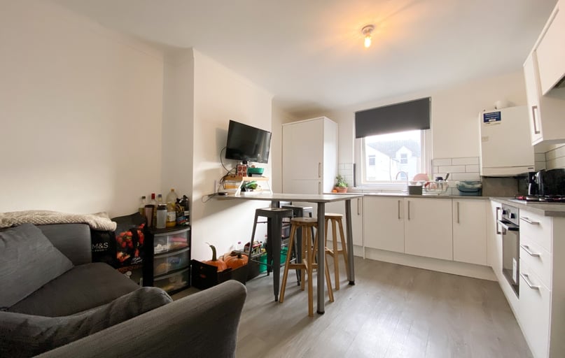 Cathays, Plasnewydd, Cardiff - Image 1