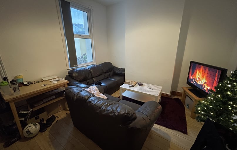 Cathays, Plasnewydd, Cardiff - Image 1