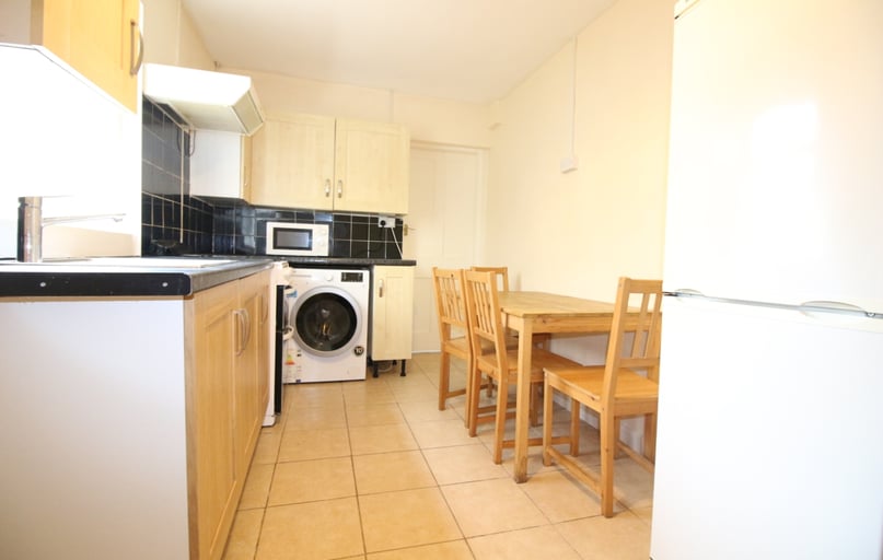 Cathays, Maindy, Cardiff - Image 1