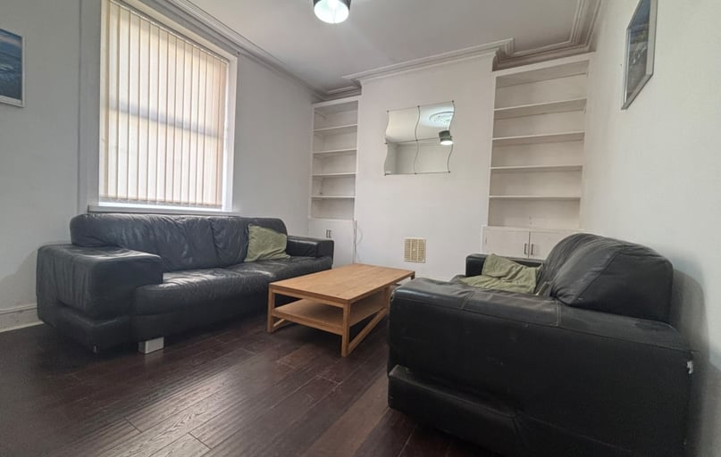 Cathays, Cardiff - Image 1