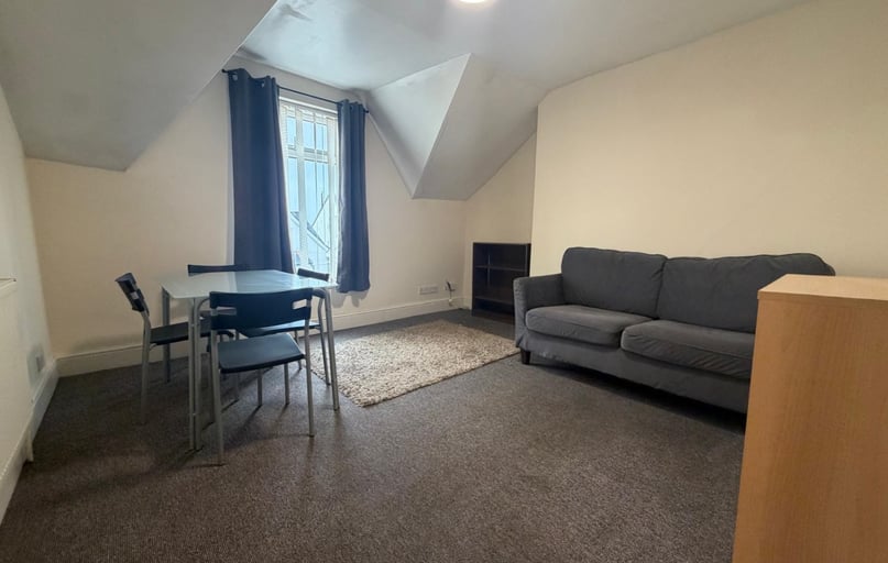 Roath, Plasnewydd, Cardiff - Image 1