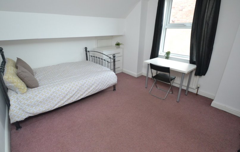 Loughborough Road, West Bridgford, Nottingham - Image 1