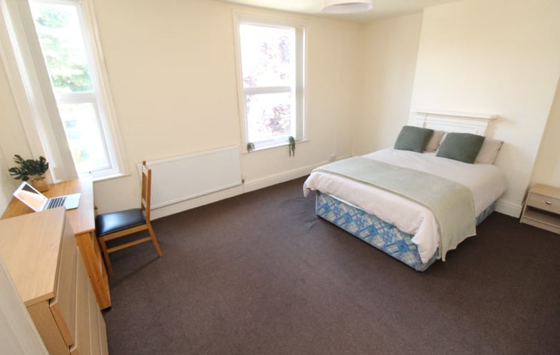 Ella Road, West Bridgford, Nottingham - Image 1