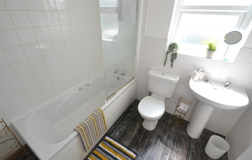 North Road, West Bridgford, Nottingham - Image 1