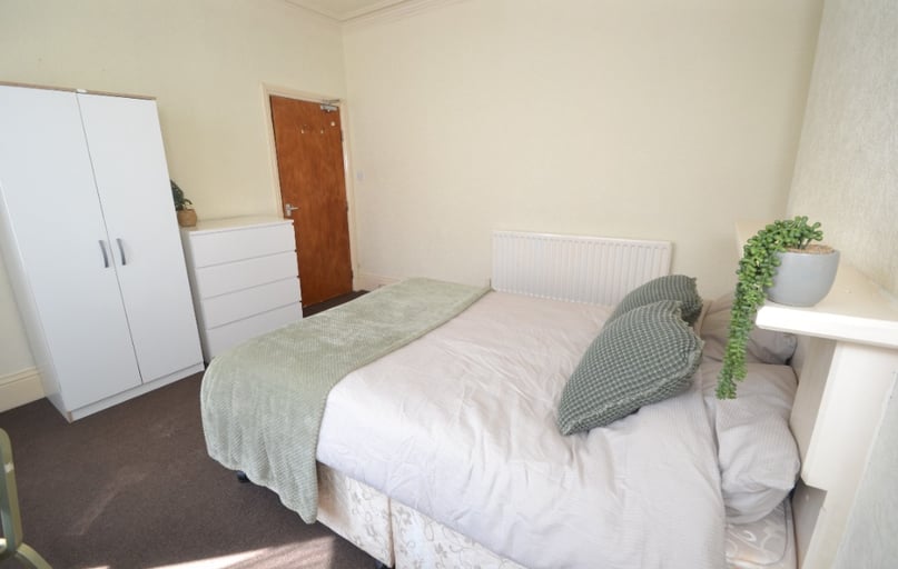 Epperstone Road, West Bridgford, Nottingham - Image 1