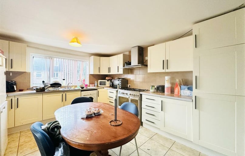 Harlaxton Drive, Lenton, Nottingham - Image 1