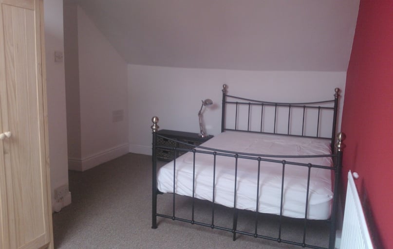 Cycle Road, Lenton, Nottingham - Image 1