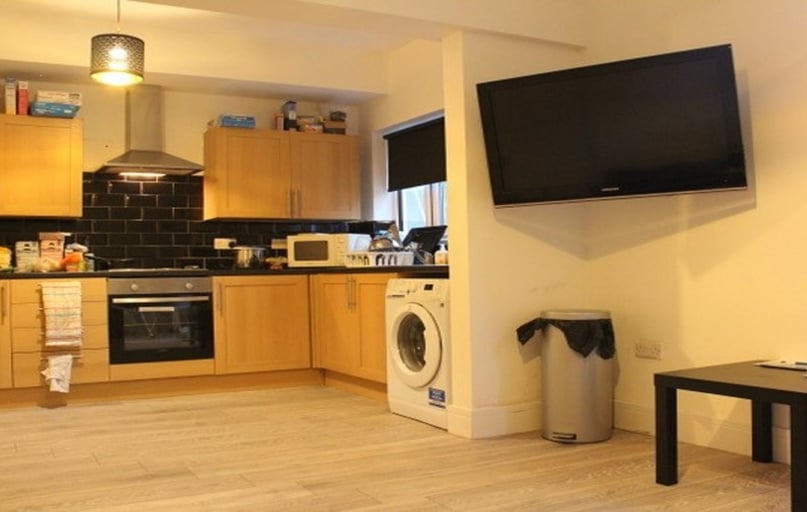 Beeston Road, Dunkirk, Nottingham - Image 1