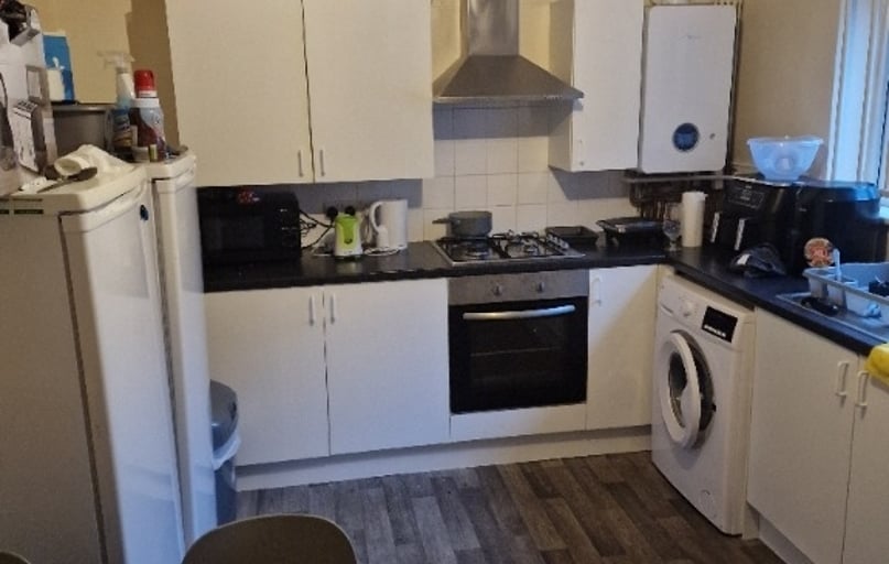 Kimbolton Avenue, Radford, Nottingham - Image 1