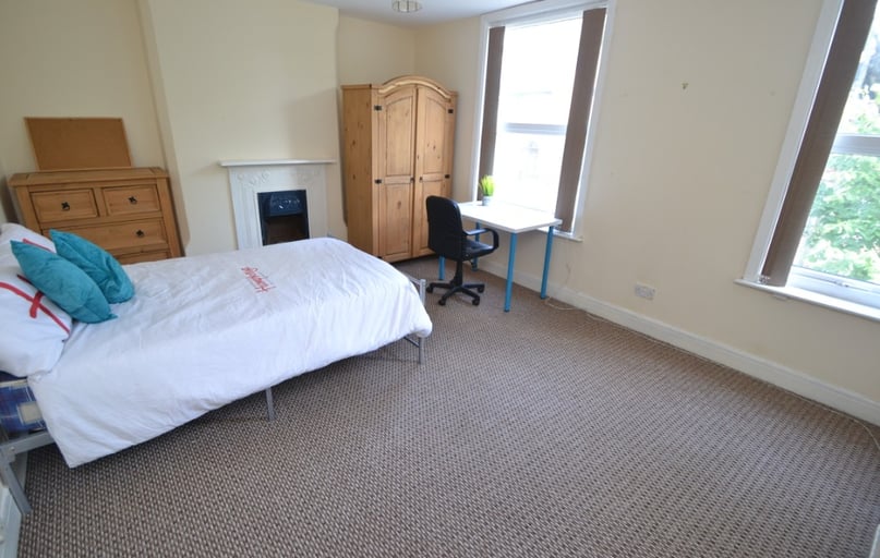 Harrington Drive, Lenton, Nottingham - Image 1