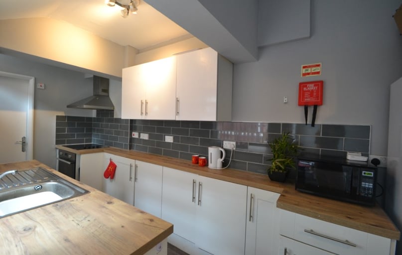 Cloister Street, Dunkirk, Nottingham - Image 1