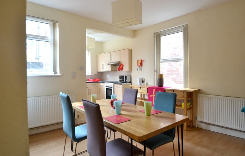 Bridge Grove, West Bridgford, Nottingham - Image 1