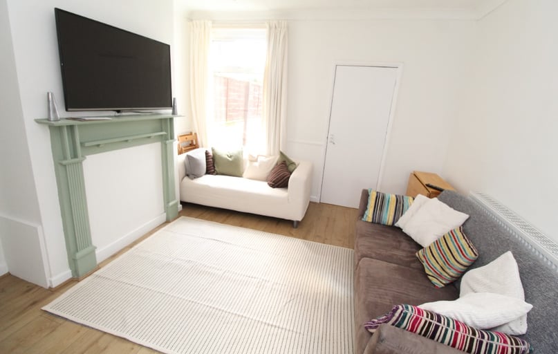 Dallas York Road, Beeston, Nottingham - Image 1