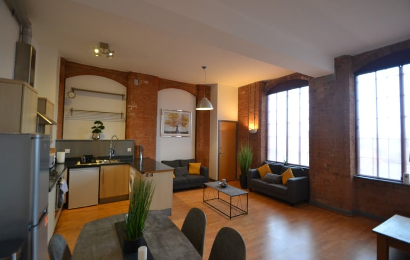 Portland Square, Arboretum, Nottingham - Image 1