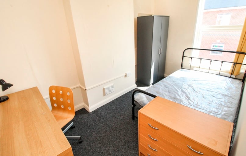 Montpelier Road, Dunkirk, Nottingham - Image 1