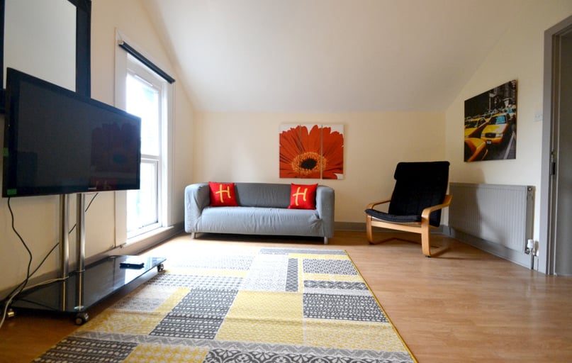 (7BED) Mount Hooton Road, Radford, Nottingham - Image 1