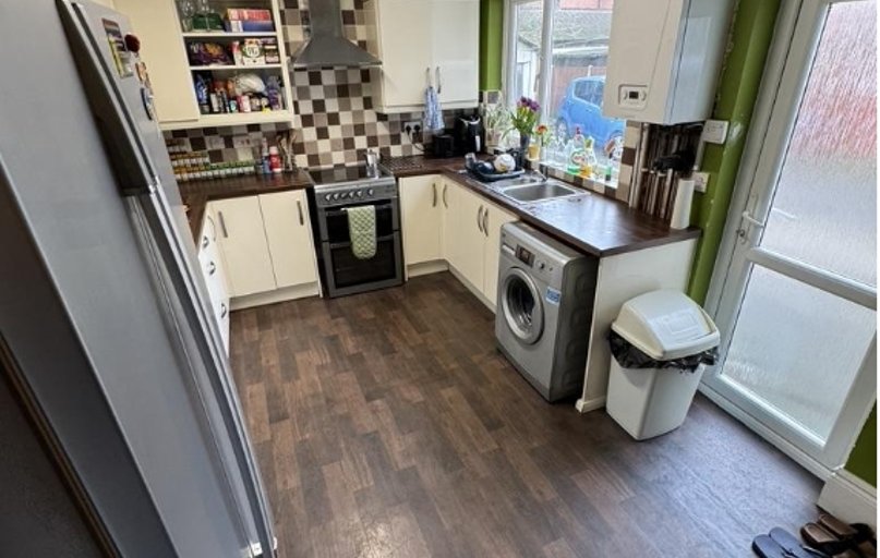 Beeston Road, Dunkirk, Nottingham - Image 1