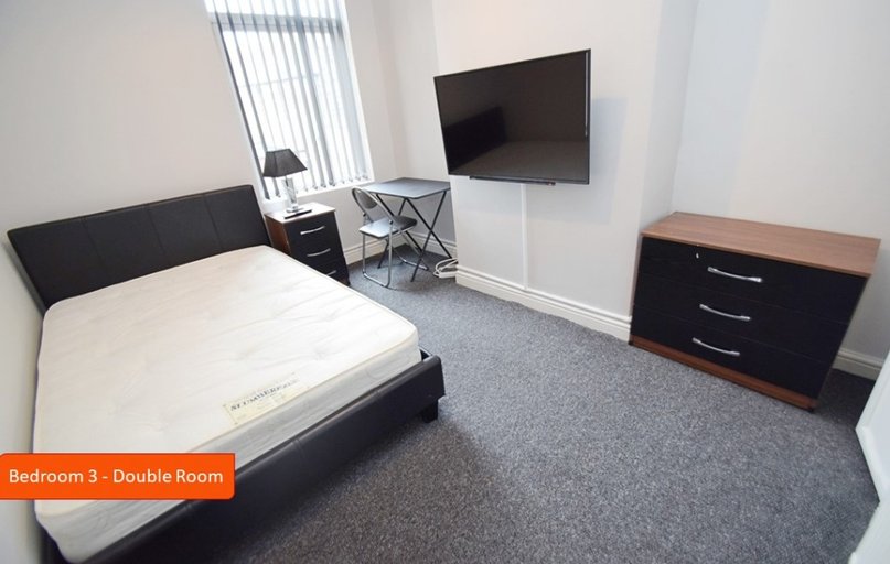 Leek Road, Shelton, Stoke - Image 1