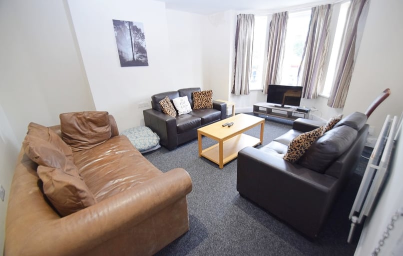 Stoke Road, Shelton, Stoke - Image 1