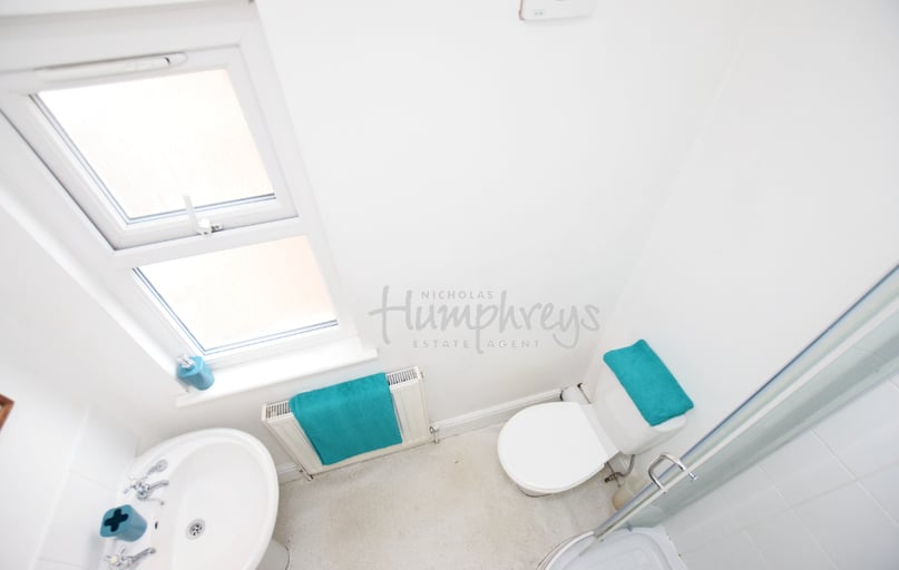Lutterworth Road, Abington, Northampton - Image 1
