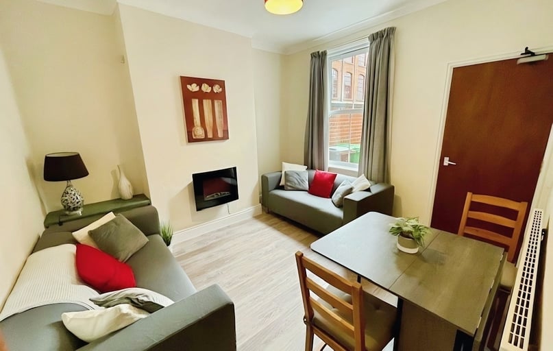 Newdigate Villas , Radford, Nottingham - Image 1