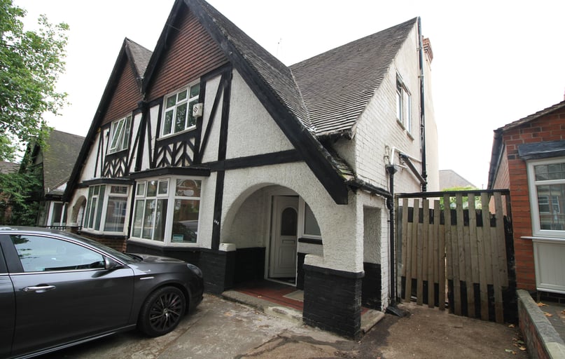 Derby Road, Lenton, Nottingham - Image 1