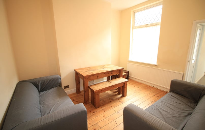 Tudor Grove, Arboretum, Nottingham - Image 1