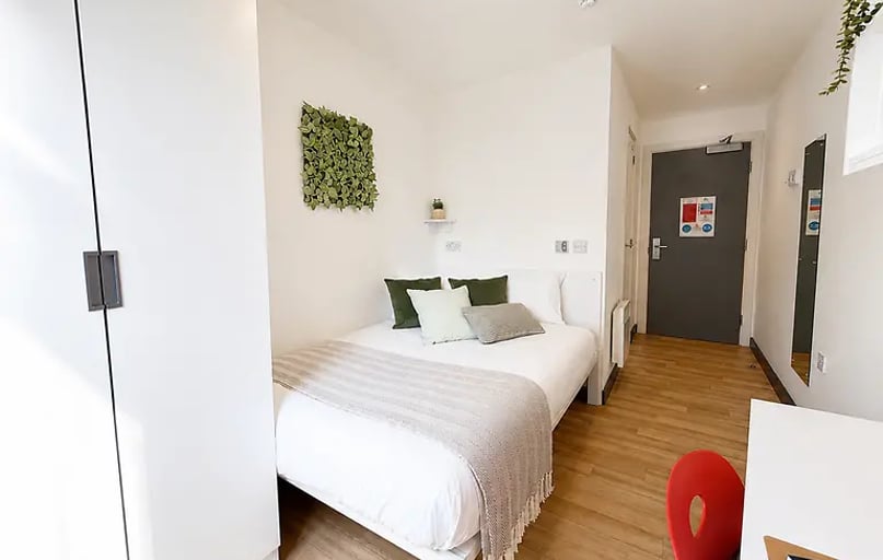 Gold En-Suite, Bailey Street, 39 Bailey Street, City Centre, Sheffield - Image 1