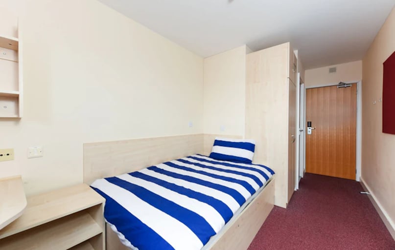 En-suite Premium, Corfe House, Pitwines Close, Central, Bournemouth - Image 1