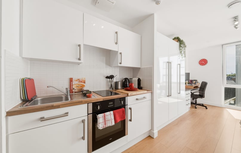 Silver Courtyard Studio, Floors 3-6, CODE Students, 40-72 Western Road, Bede Park, Leicester - Image 1