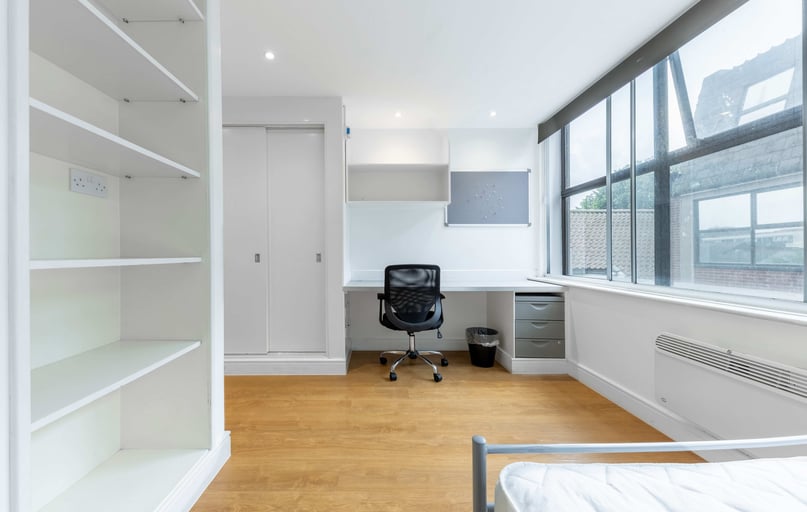 Large Double Bedded Rooms (Premium), Portland House, 102 Prince of Wales Road, City Centre, Norwich - Image 1