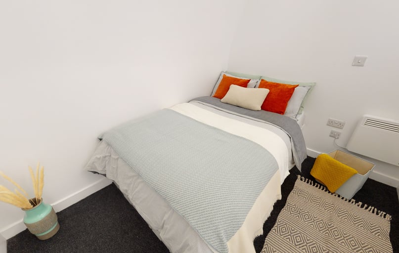 Diamond Studio, iQ Flinders House, Bear Point, 2 East Parkside, Greenwich, London - Image 1