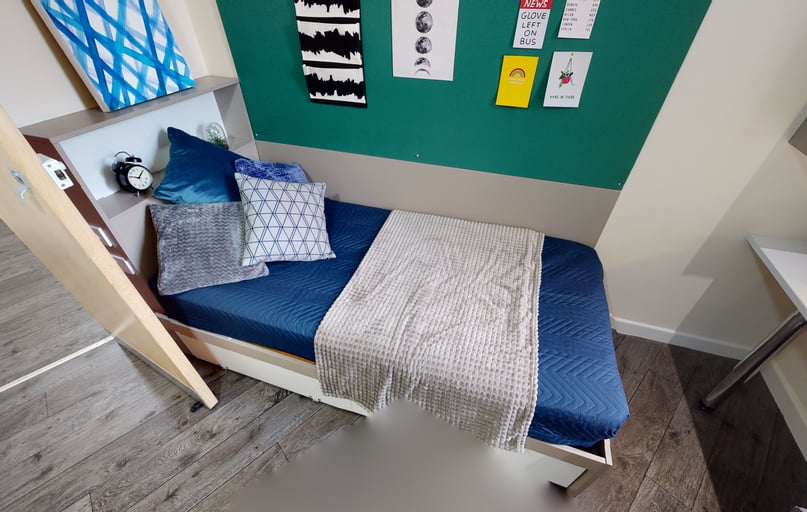 Bronze En Suite Single, iQ Ty Willis House, 6-8 High Street, City Centre, Bangor - Image 1