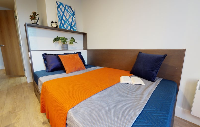 Bronze En Suite Premium, iQ Penworks House, 5 Moland Street, City Centre, Birmingham - Image 1