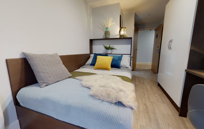 Platinum En Suite Premium, iQ Penworks House, 5 Moland Street, City Centre, Birmingham - Image 1