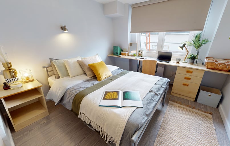 Platinum En Suite, iQ Grosvenor House, 21-23 Newarke Street, City Centre, Leicester - Image 1