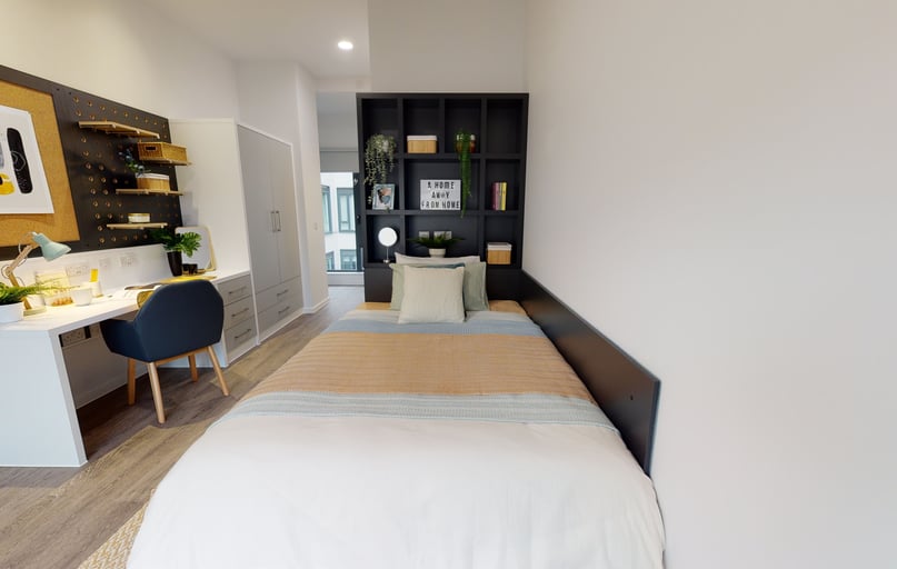 Gold En Suite, iQ Bloomsbury, 200 Euston Road, Bloomsbury, London - Image 1