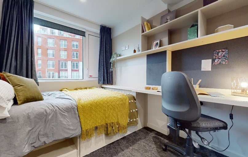 Silver 3 Bed Apartment, iQ Vega, 6 Miles Street, Vauxhall, London - Image 1