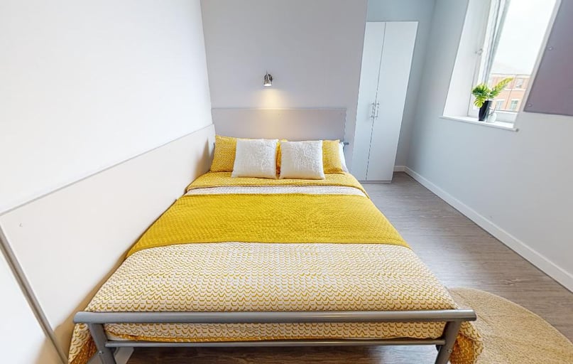 Bronze 2 Bed Apartment, iQ Newland House, 49 Mount St, Lenton, Nottingham - Image 1