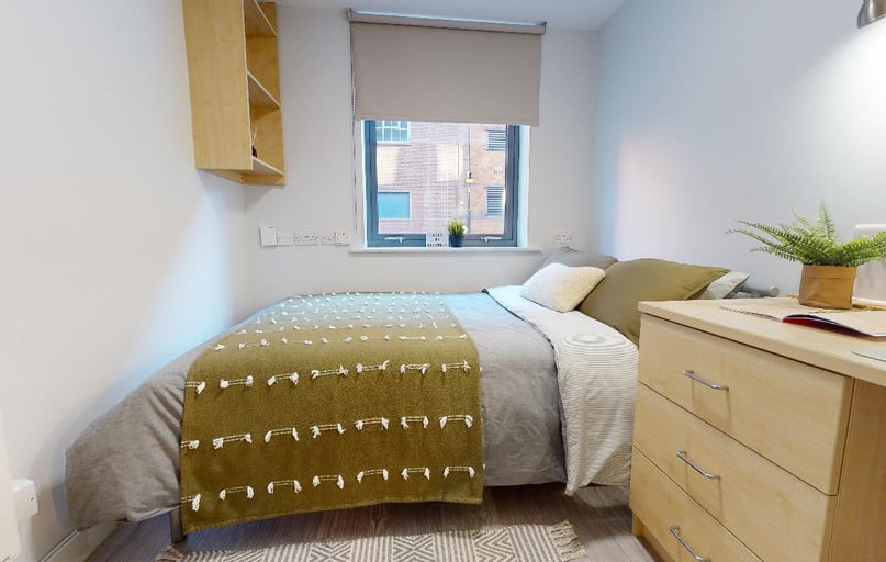 Bronze En Suite, iQ Brocco, Upper Allen Street/Edward Street, City Centre, Sheffield - Image 1