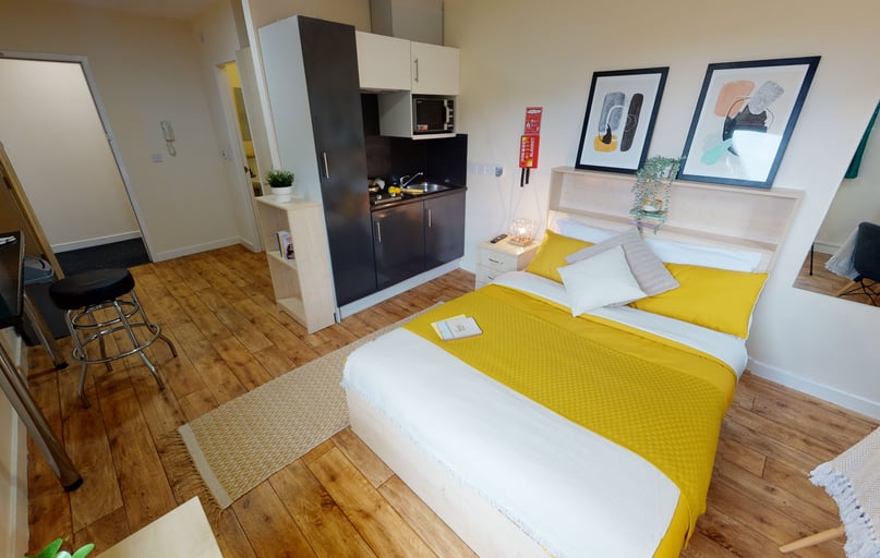 Gold Studio, iQ Ty Willis House, 6-8 High Street, City Centre, Bangor - Image 1