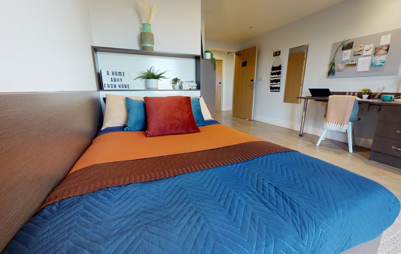 Diamond En Suite, iQ Penworks House, 5 Moland Street, City Centre, Birmingham - Image 1