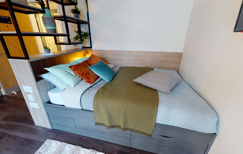 Diamond Studio, iQ Abacus House, 6-11 Baker Street, City Centre, Brighton - Image 1