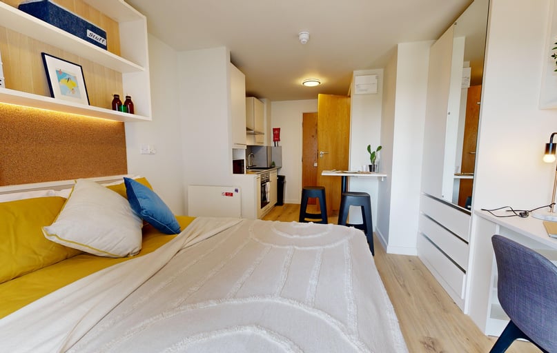 Silver Studio, iQ Bristol, Marlborough Street, City Centre, Bristol - Image 1