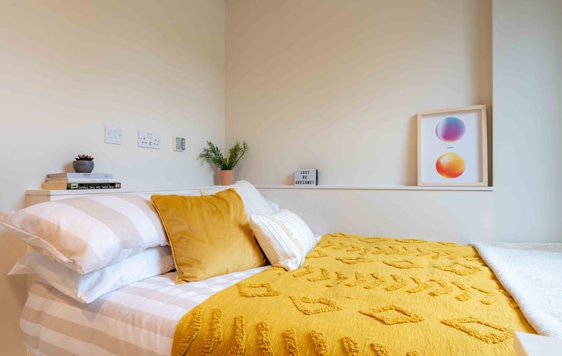 Gold Studio Plus, iQ Longwood Place, Longwood Close, Earlsdon, Coventry - Image 1